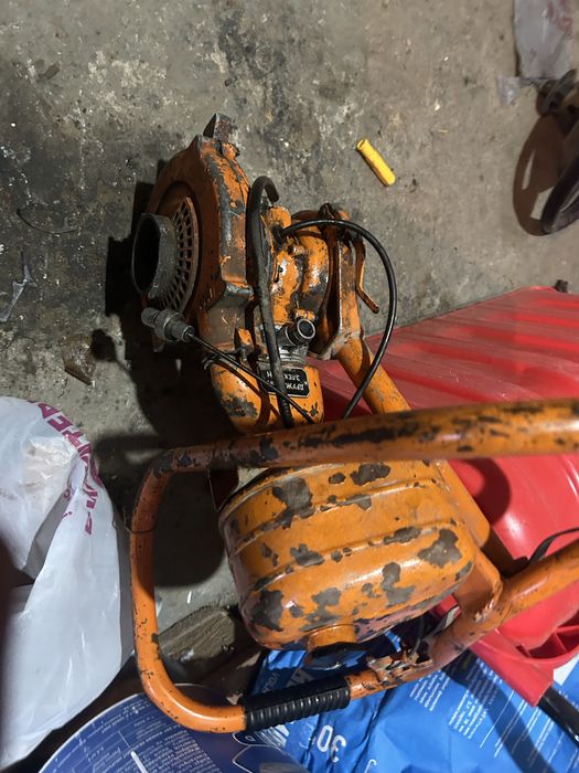 Продам бензопилу