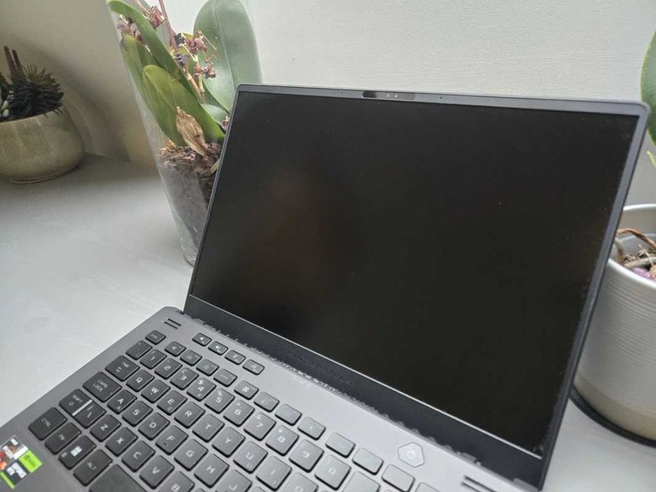 Геймърски лаптоп Asus Rog Zephyrus G14 2023, R7, 4060 RTX, 48GB Ram