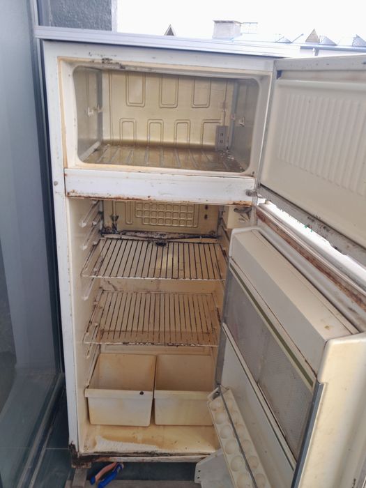 Sotiladi muzlatgich rossiyskiy