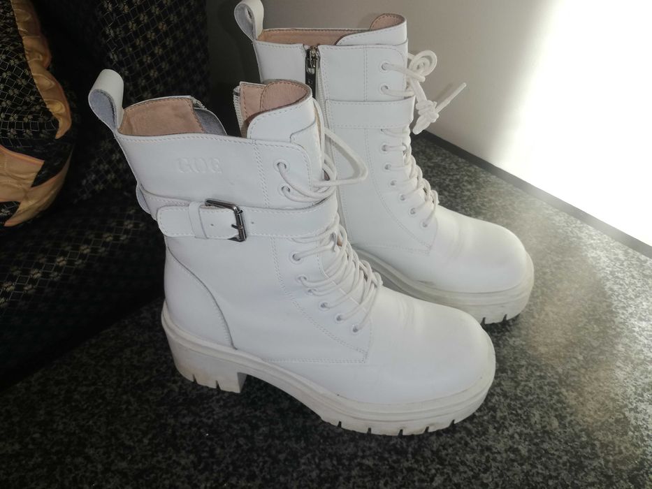 бели зимни кубинки от естествена кожа 38 номер