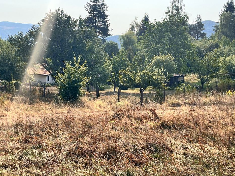 1280 кв.м Своге парцел в Косматица 10 900 €