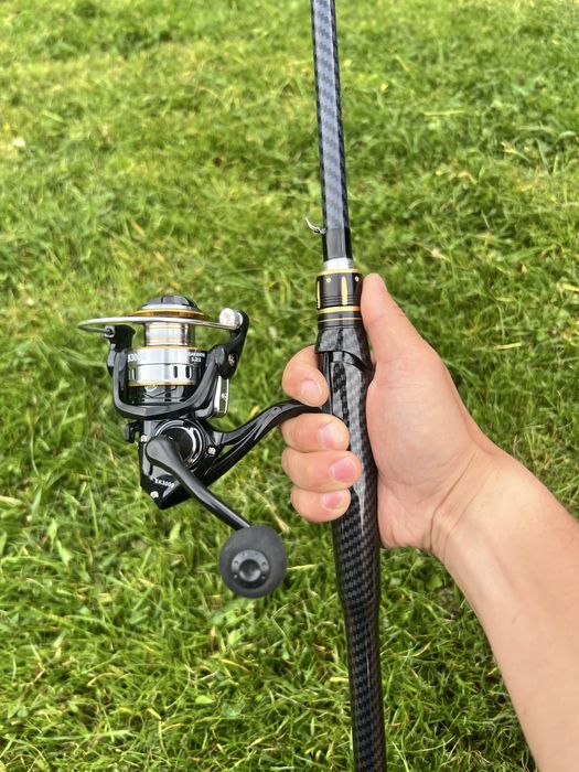 Lansetă spinning 2.10m 5-28g + mulinetă 3000 nouă – set echilibrat