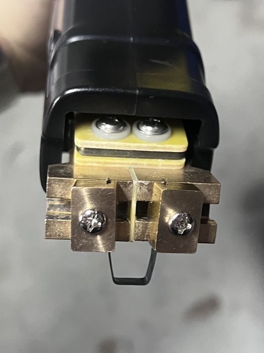 Машинка за рязане на грайфер