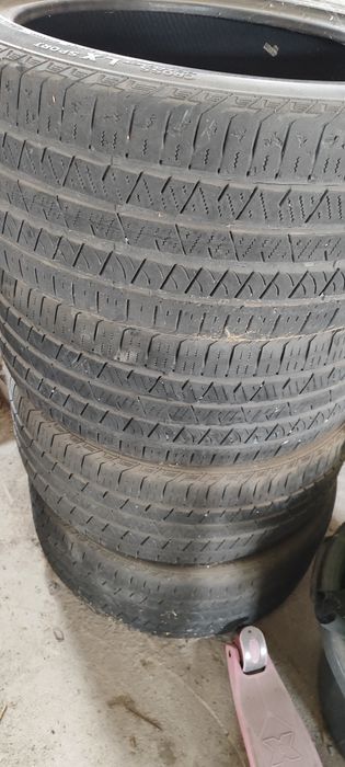 Шины 275/40/22.   .