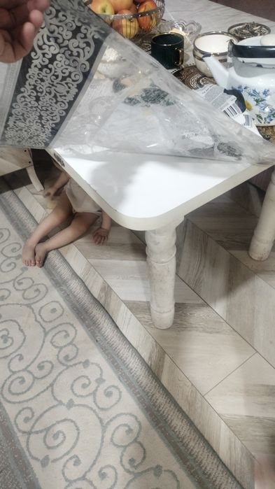 Стол сатам срочно