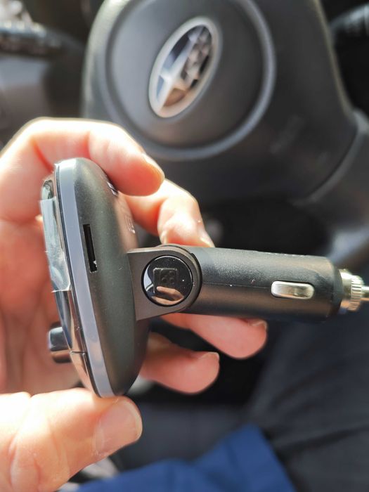 Fm трансмитер за автомобил с usb