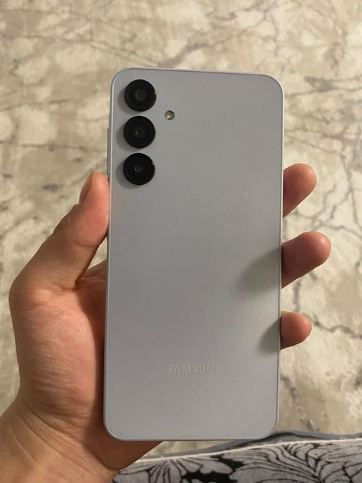 Продам телефон ..