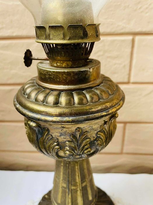Красива голяма месингова лампа от Англия