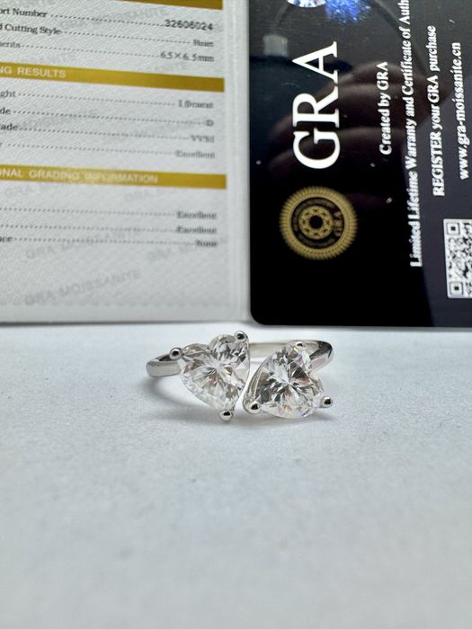 Сребърен пръстен с мойсанит (Диамант) 2 карата