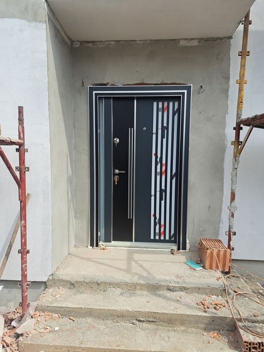 Montaj uși metalice apartament și vile ,deblocari usi