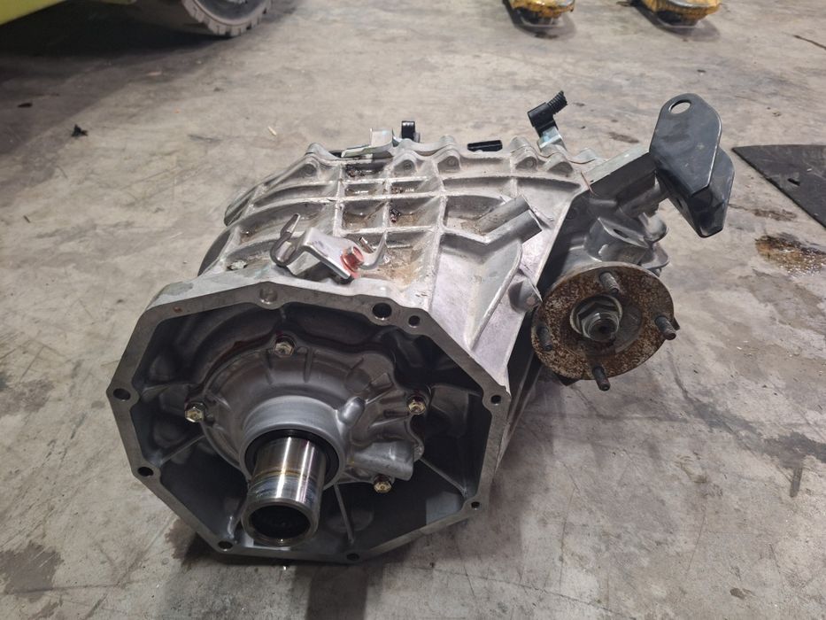 Раздатка / раздатъчна кутия Mitsubishi L200 2.4 DiD 2018г 6ск