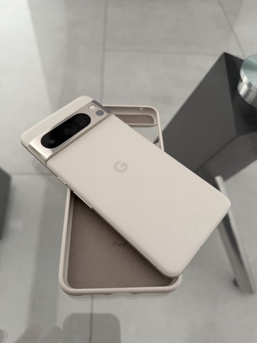 Google Pixel 8 Pro porcelain 256GB / 12GB RAM • ca NOU • neverlocked