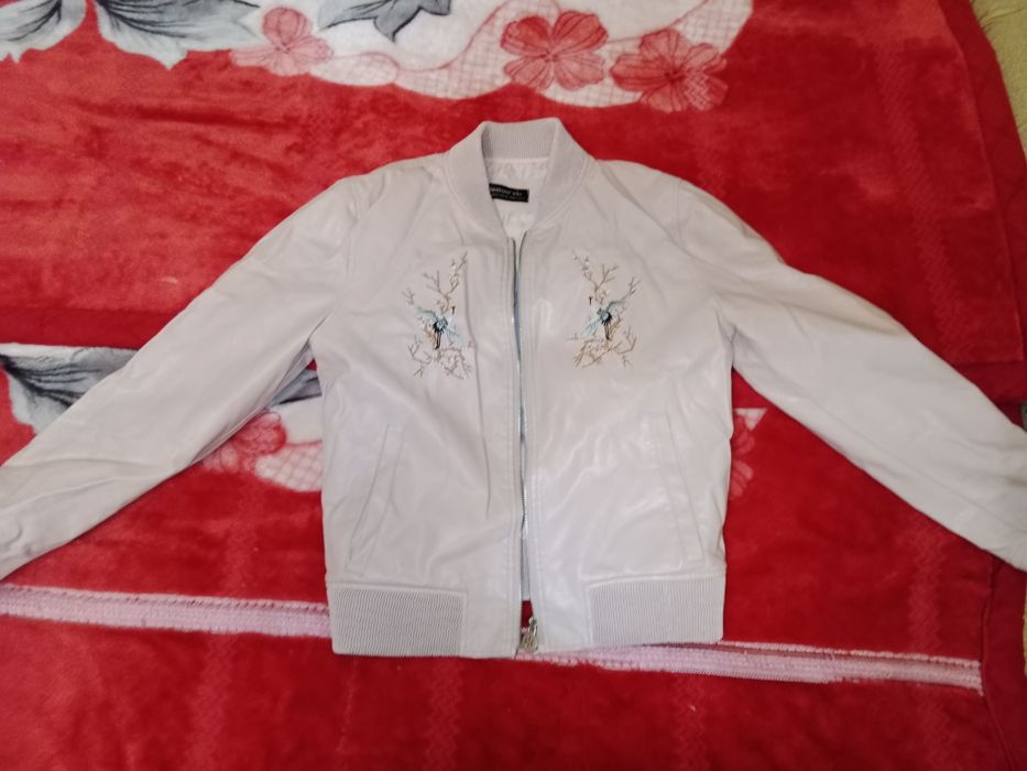 Женская кожаная куртка