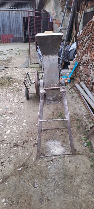 Vand moara de macinat