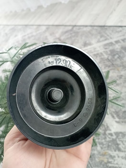 Продам ёлки искусственные