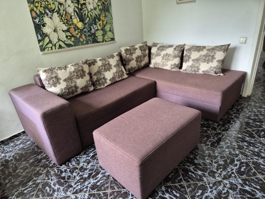 Coltar in forma de L cu taburet, 250 x 180 cm, stare foarte buna