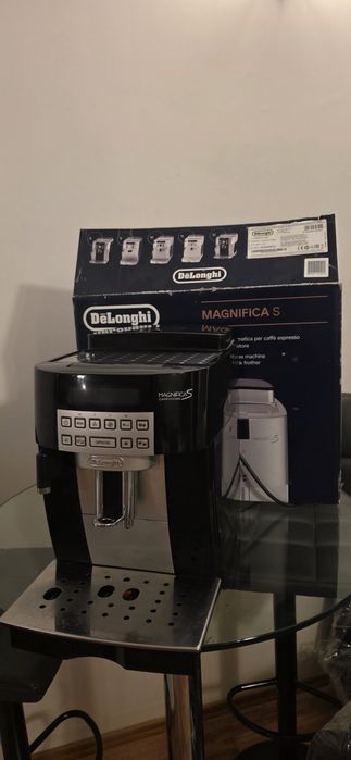 Expresor Delonghi Magnifica S Impecabil!