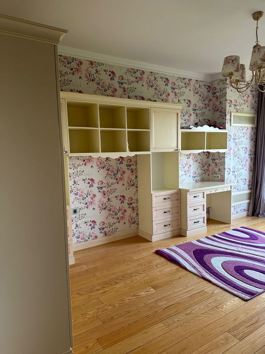 Продам встроеный детский гаарнитур для двух девочек, дерево, б/у