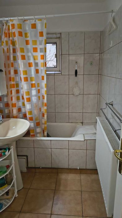 Vând apartament 2 camere cartier 1 Mai