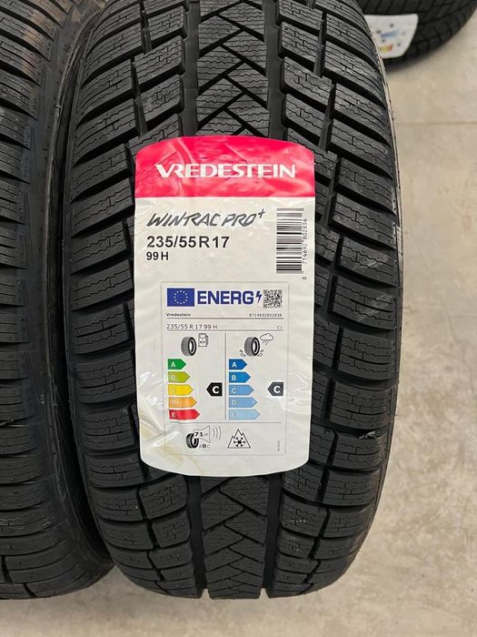 Vând 4 anvelope 235/55/17 vredestein de iarnă noi