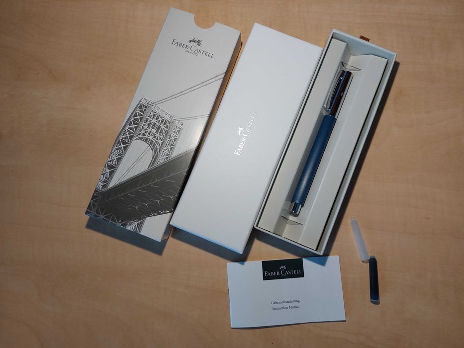 Stilou Faber-Castell Ambition Precious Resin Blue, penita M.