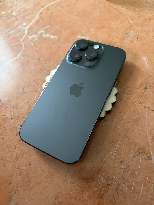 Vând Iphone 16 pro 94% health