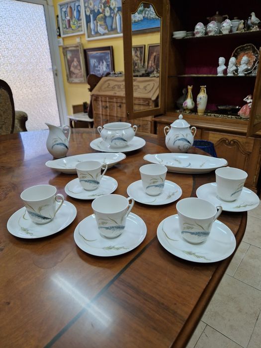 Рядък антикварен френски сервиз за кафе ROYALE D'ARTOIS LIMOGES