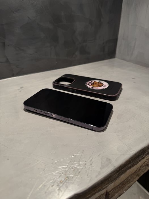 КАТО НОВ Iphone 14 Pro Purple + подарък