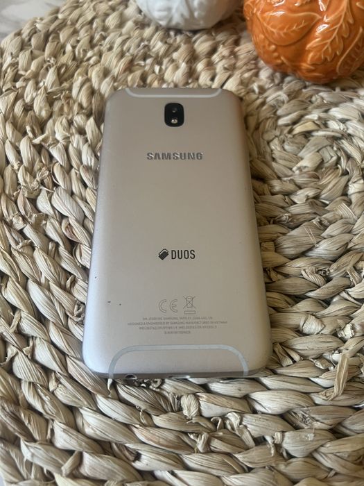 Телефон Samsung Galaxy