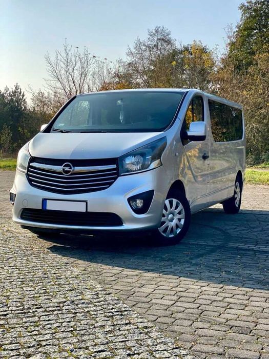 8+1 местен Автомобил под наем за всяка екскурзия. Миниван под наем