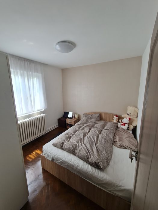 De închiriat Apartament 2 camere Vasile Goldis et. 4/4