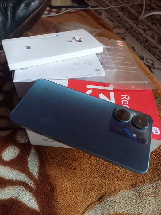 Redmi 13C holati ideal tiniq 256GB hotirasi 8GB aperativkasi karobka
