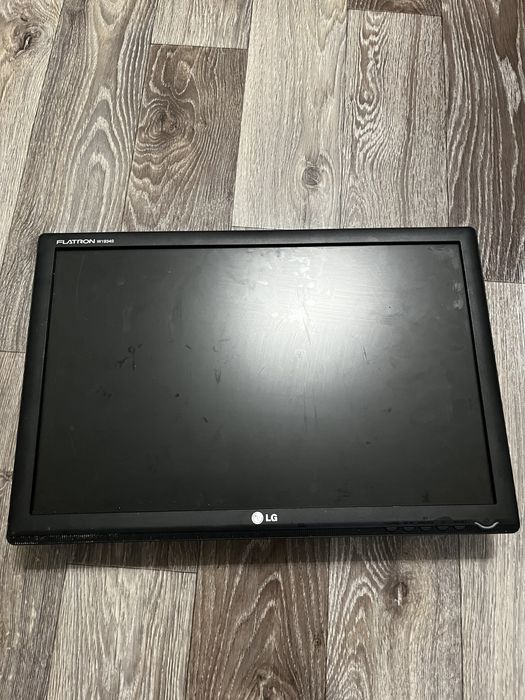 Монитор LG flatron W1934s