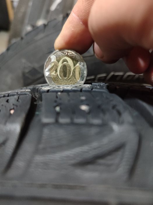 Продам зимние резины с дисками