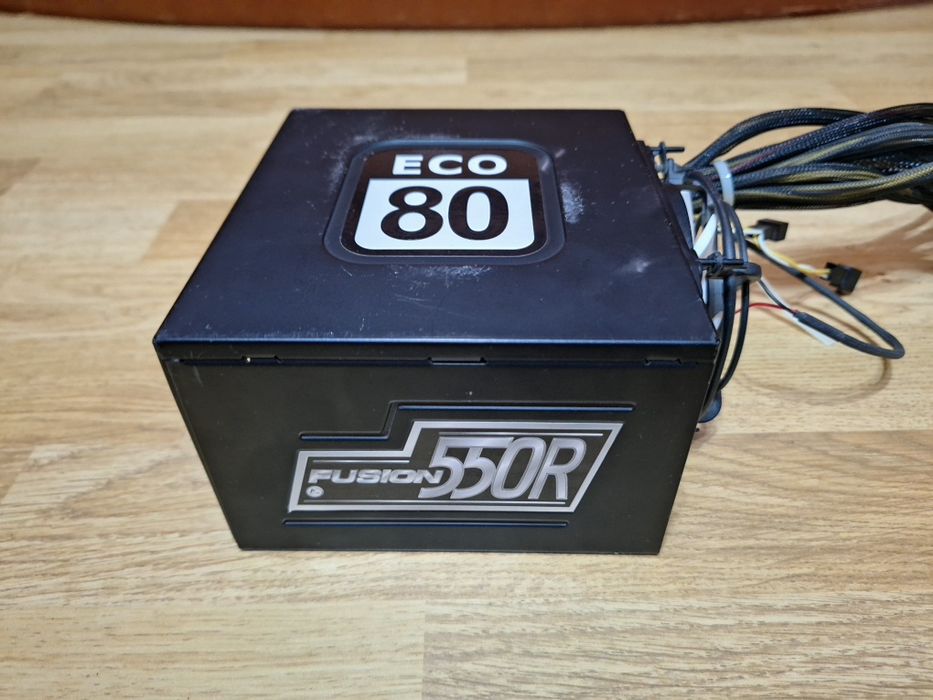Sursă PC ATX Fusion 550 R, Eco 80, 550W, silențioasă, eficientă.