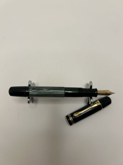 Stilou pelikan Pelikan 100N Gunther Wagner Germany Vintage Fountain Pen 14K Nib Flex