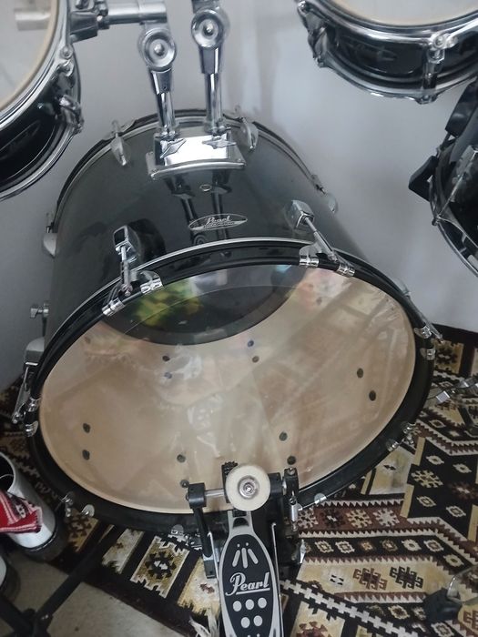 Vând set Pearl Roadshow, bețe plus scaun si bonus un pupitru de note