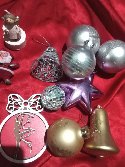 Стар и по нови  играчки за елха