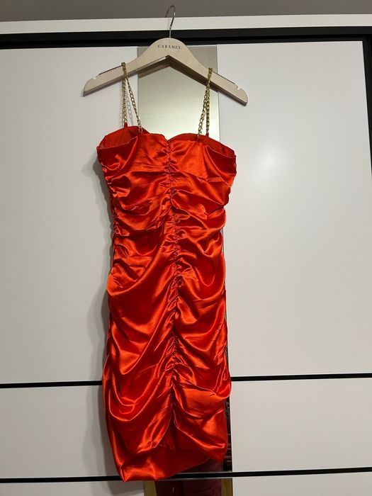 Rochie de seară roșie