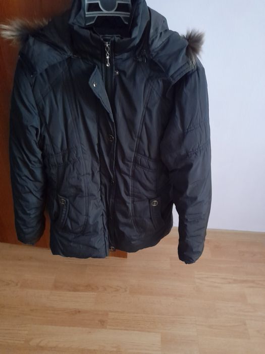 Разпродавам нови дамски кожени и зимни якета .