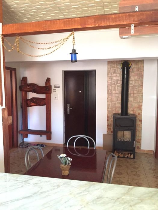Apartament spațios cu 2 camere de vânzare în Băile Herculane