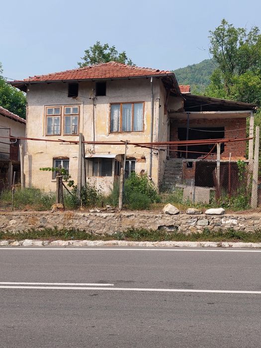 Продава се Къща в с. Баня, Област Благоевград - 90 кв.м за 114 €/кв.м - Снимка #2