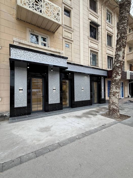 Продается нежилое помешения ул Бабур Пирамит товер Яккасарайский район