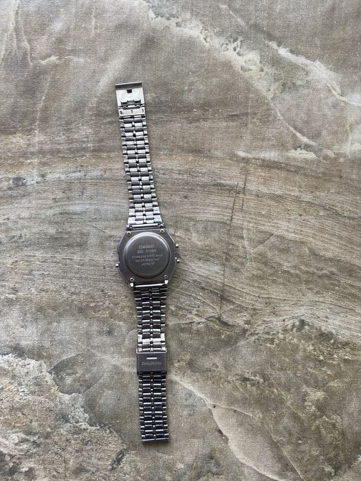 Часы CASIO хорошим состаний