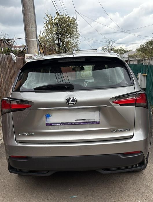 Lexus NX300h Hybrid