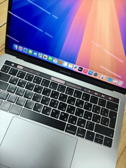 MacBook Pro TouchBar | Core i5 | 256гб | Оперативная память 8гб Apple