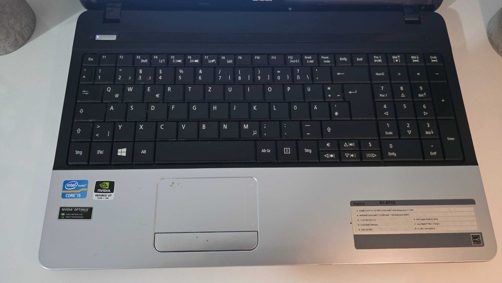 Laptop Acer E1-571G
