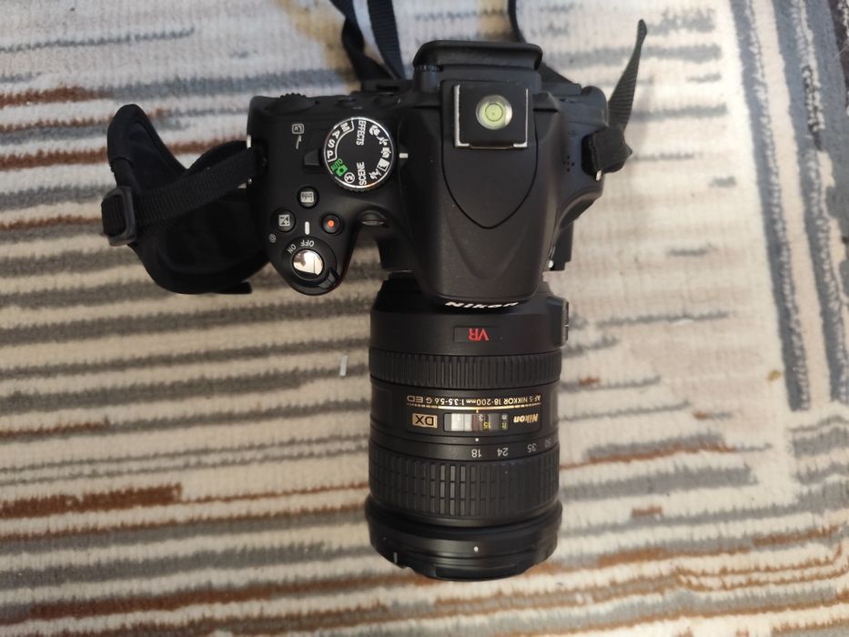 Nikon D5100 + объективы 18–200 VR и 35mm f/1.8G + вспышка