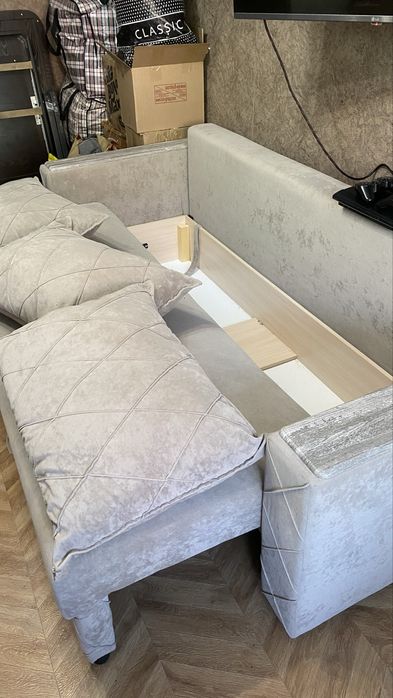 Диван в гостинную