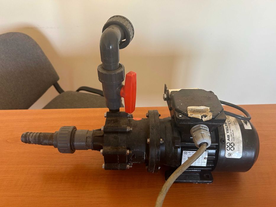 Електрическа Помпа за течности 220-240V (Шведска)